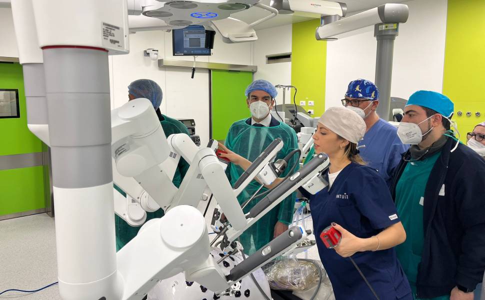 occhiuto-annunziata-robot-da-vinci