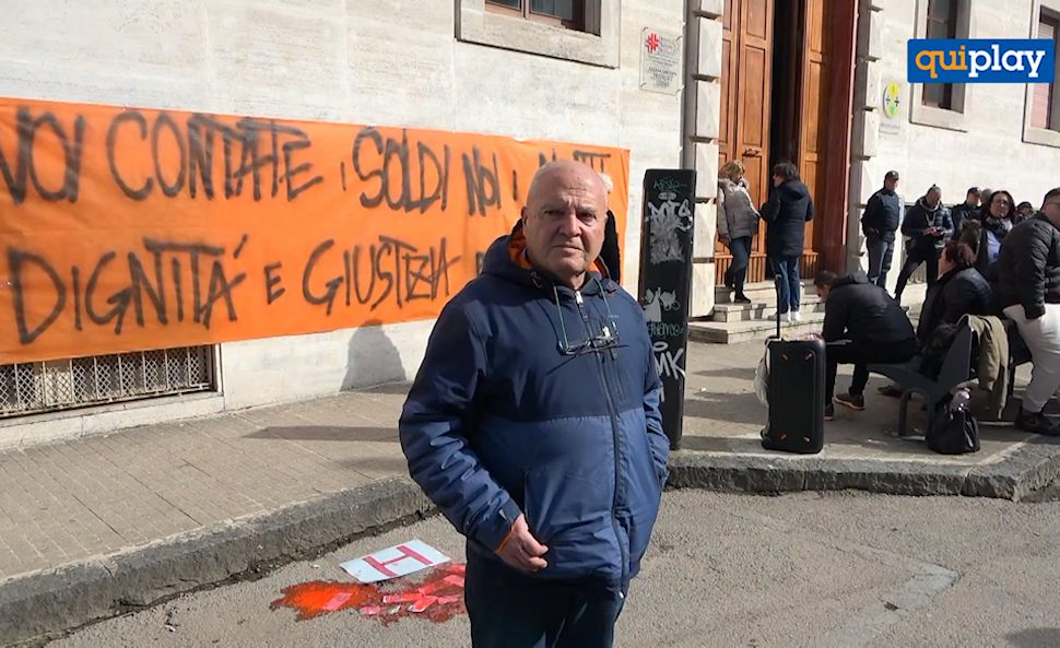 Eugenio Plastina protesta Asp di Cosenza