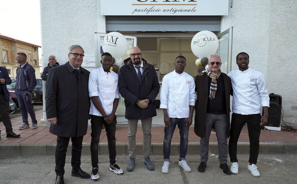 Giovanni Altomare, Sadia Diaby, Antonio Simarco, Madi Minougouy, Orazio Berardi, Adama Traore 02