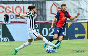 Ascoli Cosenza contrasto serie B