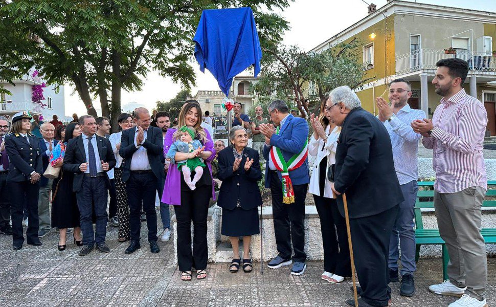 Intitolazione lauropoli piazzetta biagio tancredi 03