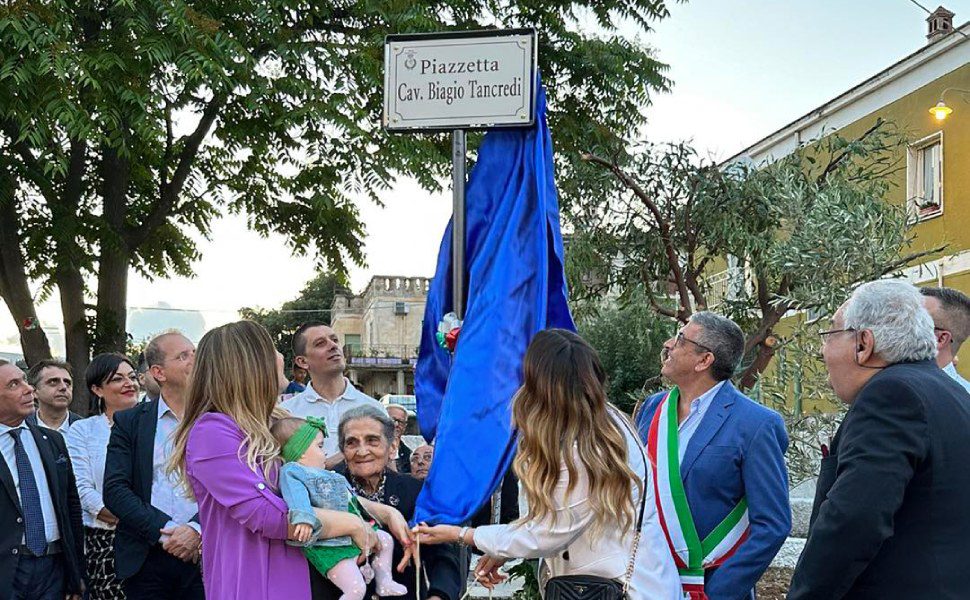 Intitolazione lauropoli piazzetta biagio tancredi 04