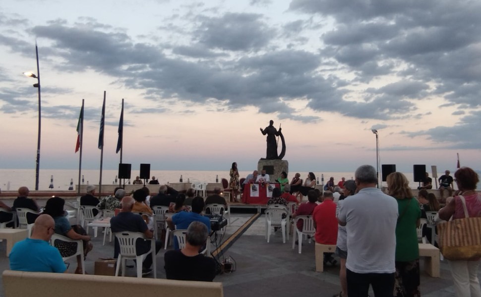 TREBISACCE rassegna libri d'amare