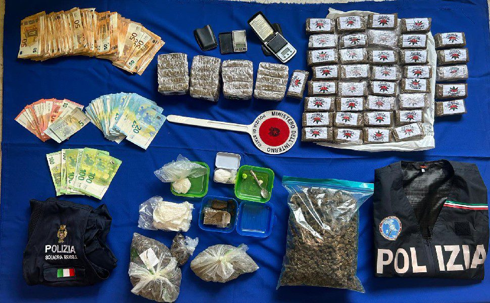 droga soldi squadra mobile cosenza