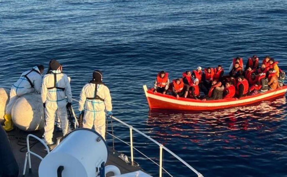 guardia costiera migranti