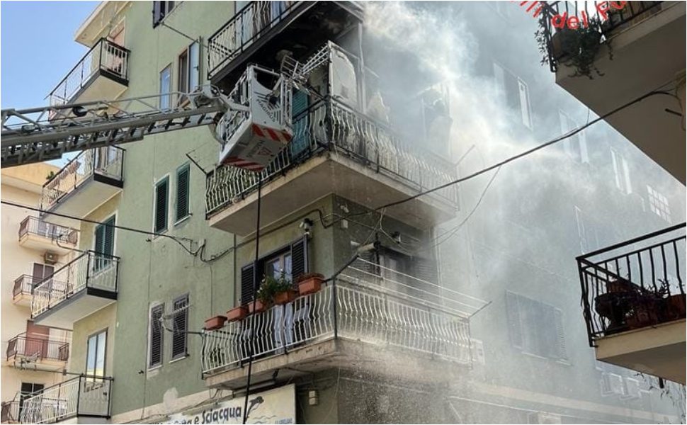 incendio-crotone