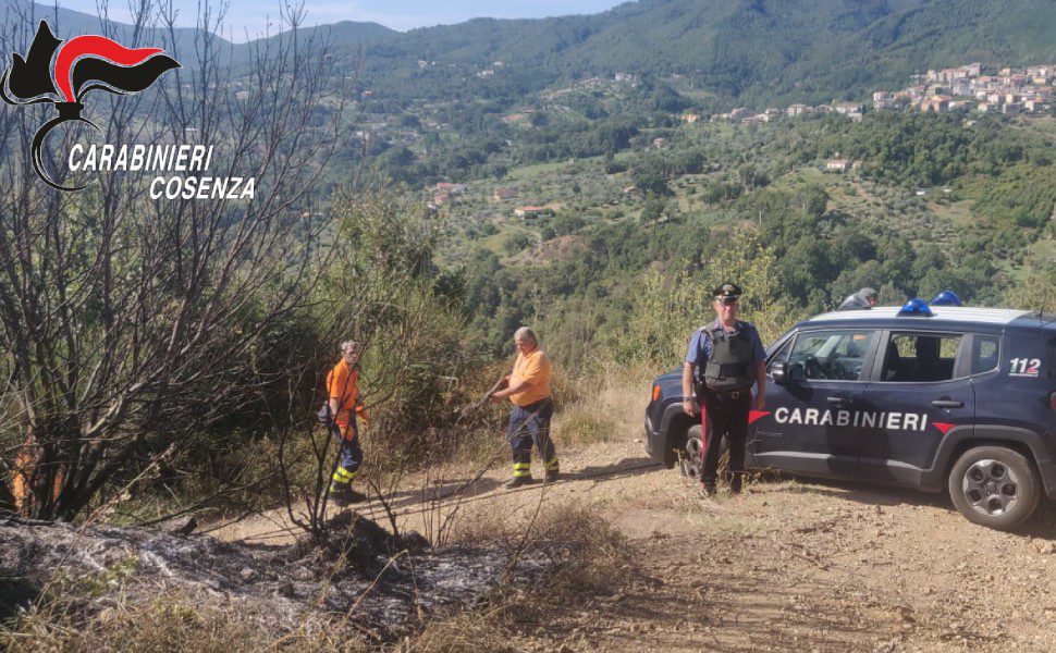 incendio fagnano carabinieri