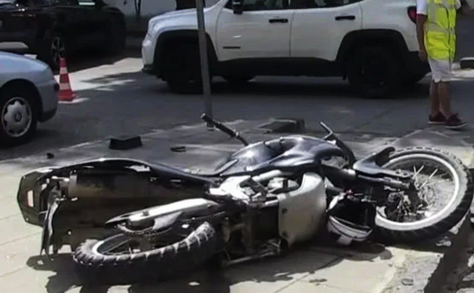 incidente cosenza diciassettenne auto polizia