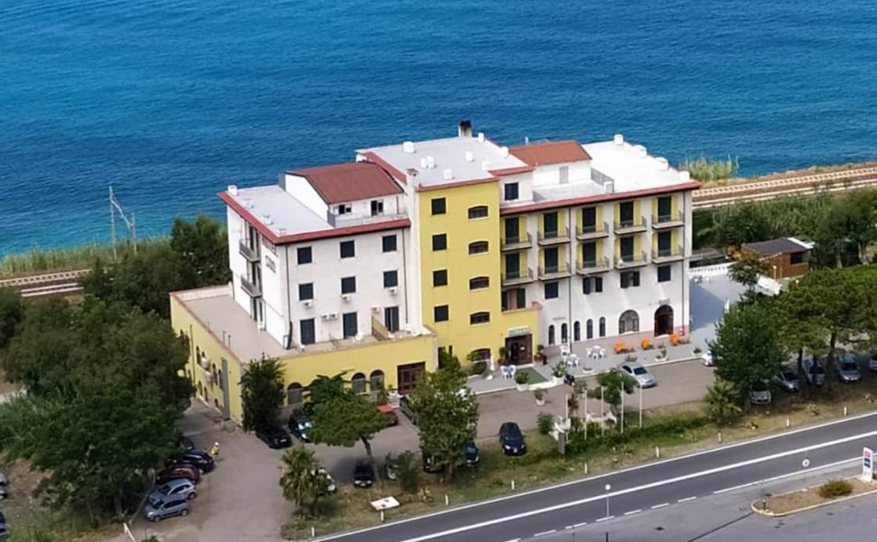 statale 18 hotel sud Fuscaldo Marina