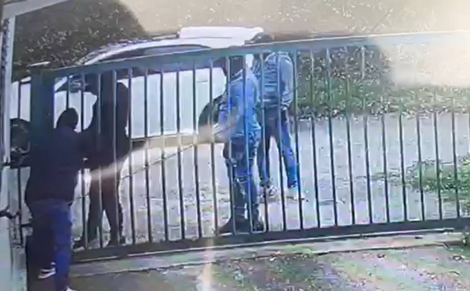 banda mercedes bianca 01