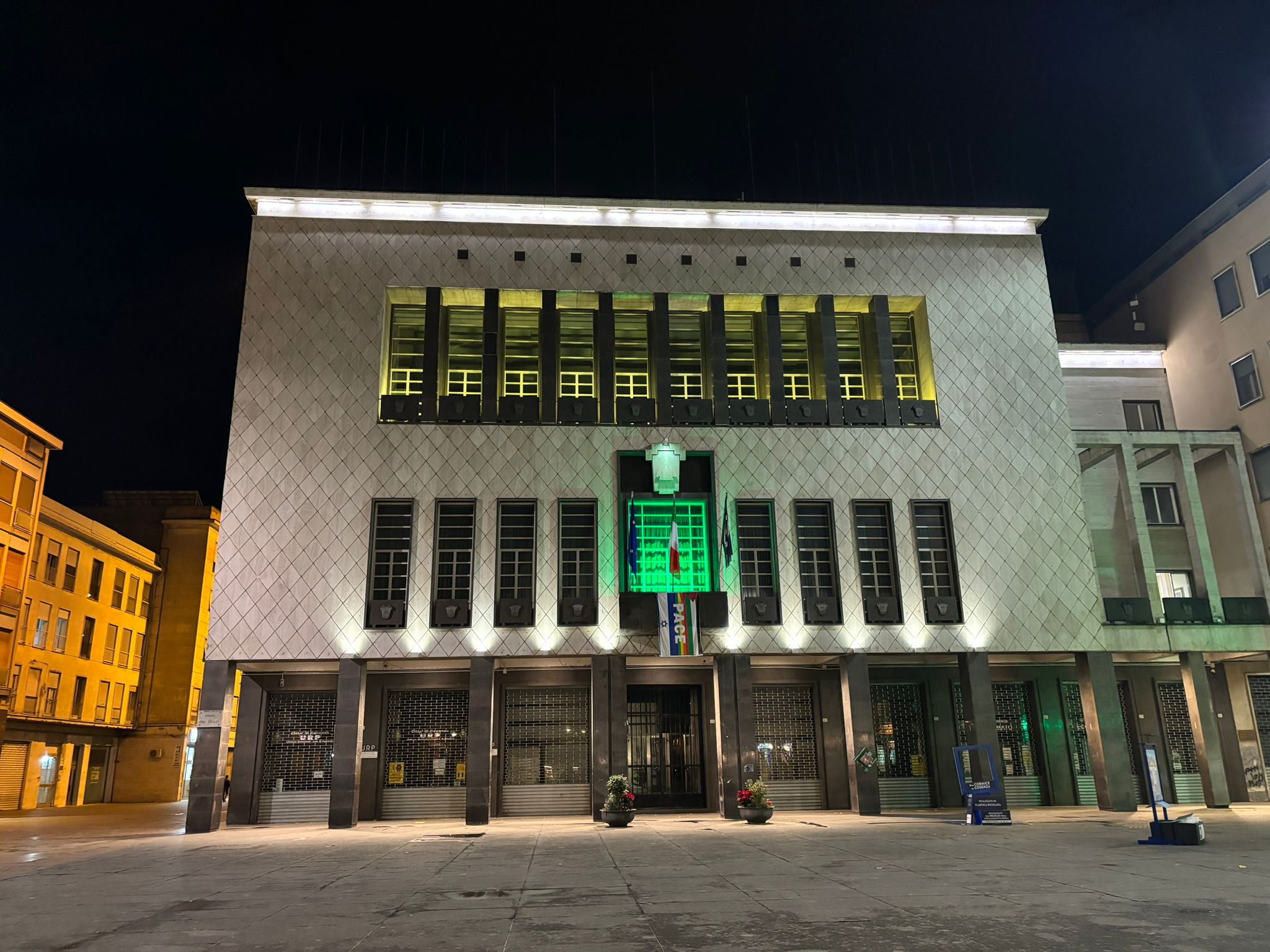 palazzo dei Bruzi verde