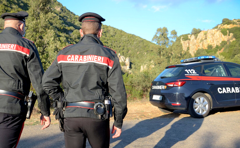 Carabinieri controllo campagna