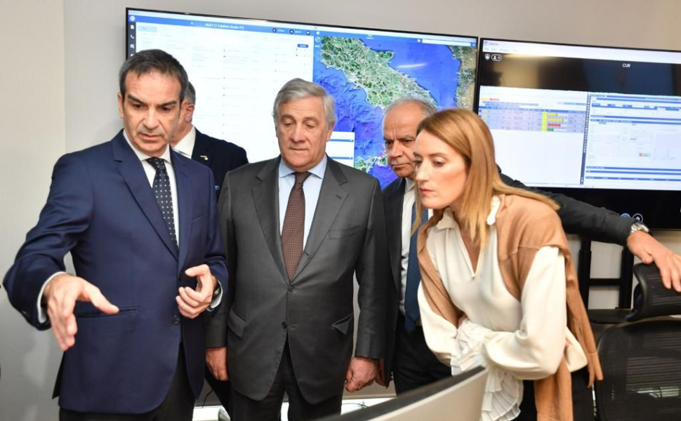 la presidente del Parlamento europeo, Roberta Metsola, il vicepresidente del Consiglio e ministro degli Esteri, Antonio Tajani, e il ministro dell’Interno