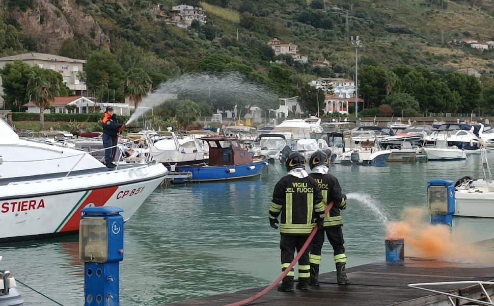 esercitazione guardia costiera cetraro 01