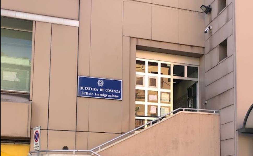 ufficio immigrazione questura di cosenza