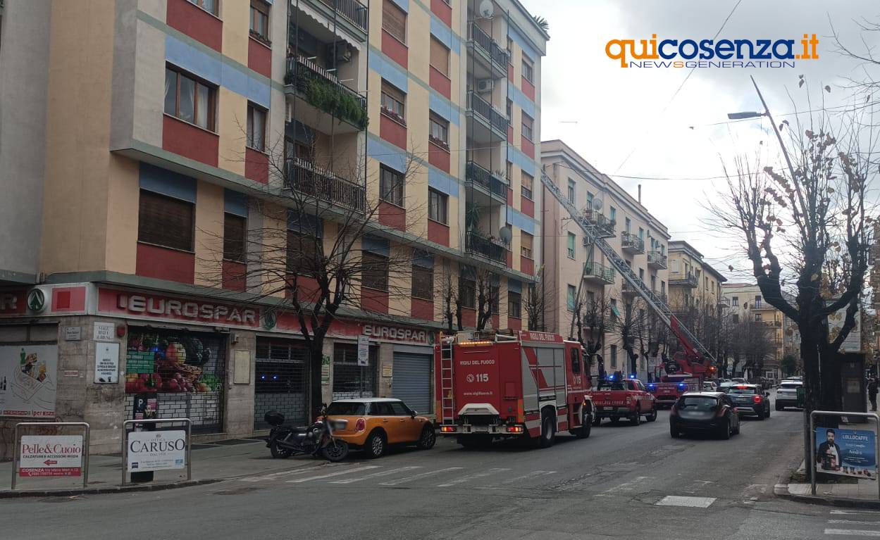 vigili fuoco cornicioni pericolanti viale alimena