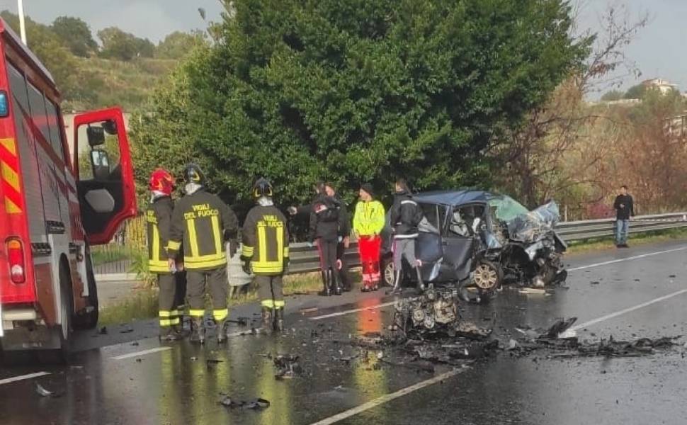 incidente-statale-106-morti-quattro giovani