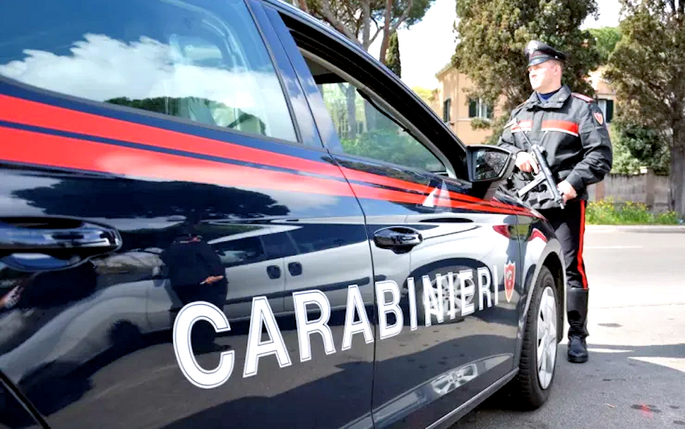 Carabinieri auto militare