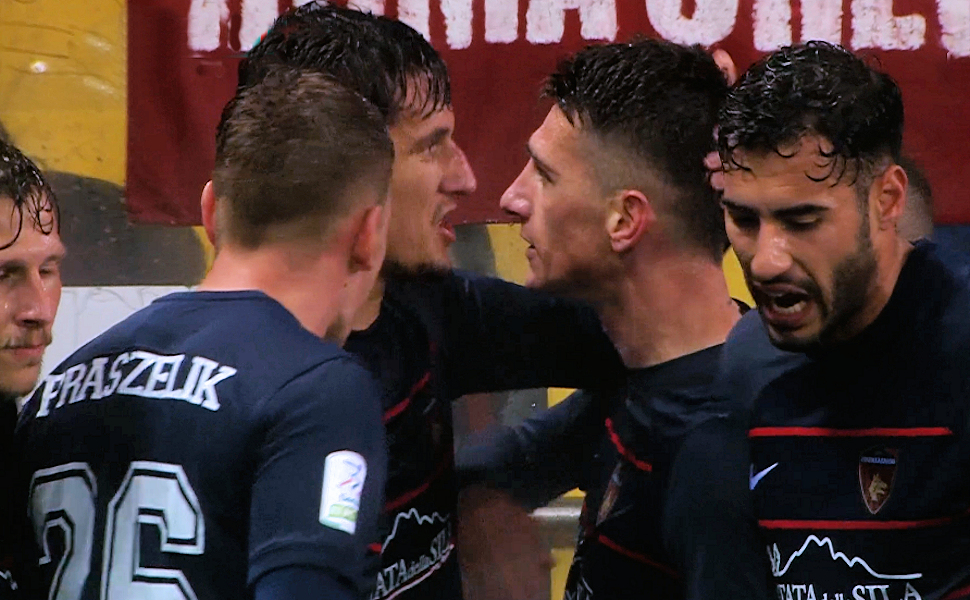 Parma Cosenza goal Camporese