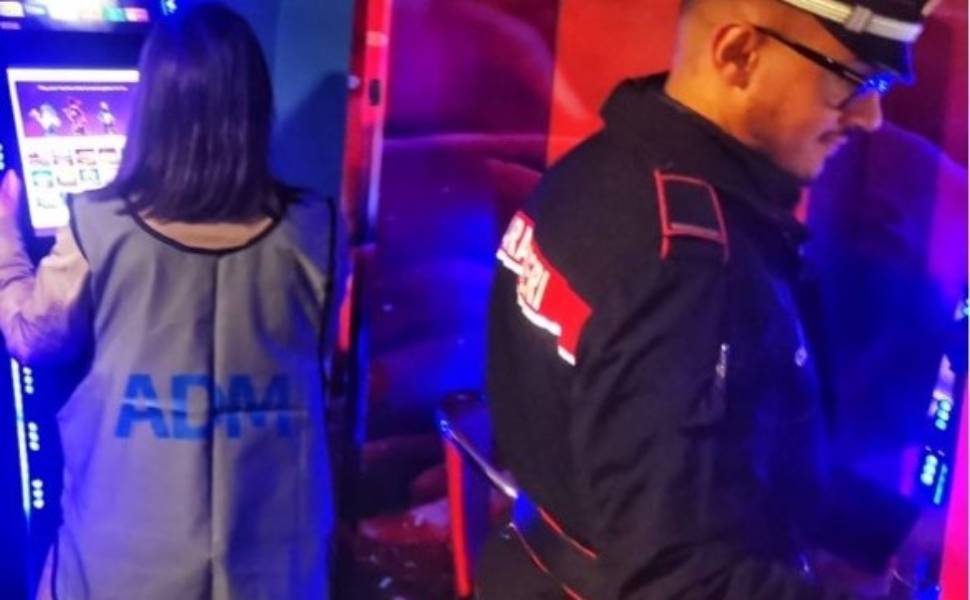 carabinieri agenzia dogane giochi