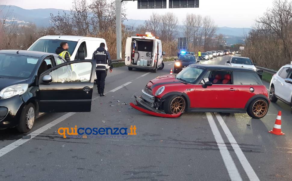 incidente ss 107 3 auto rende 02