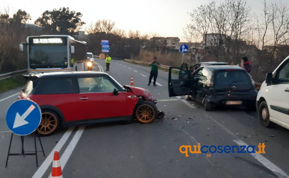 incidente ss 107 3 auto rende 03