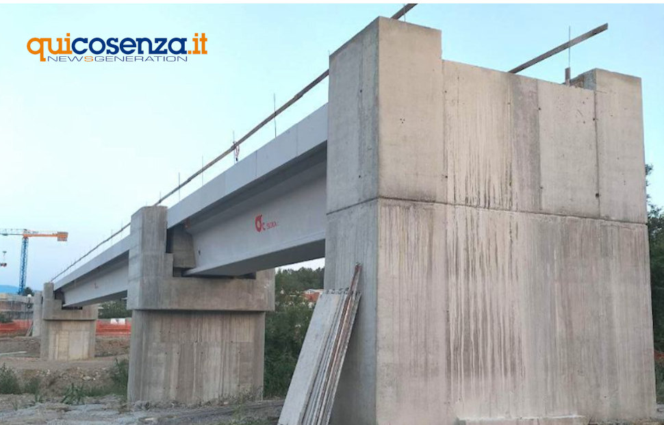 Ponte pedonale Rende viale dei giardini