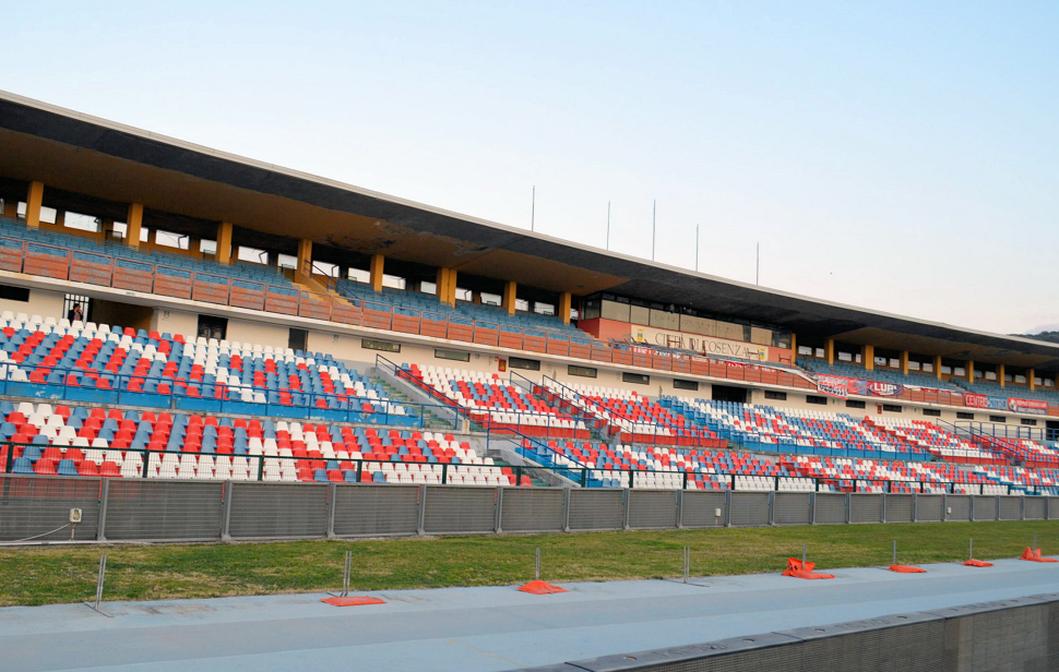 Tribuna B coperta Stadio Marulla Cosenza