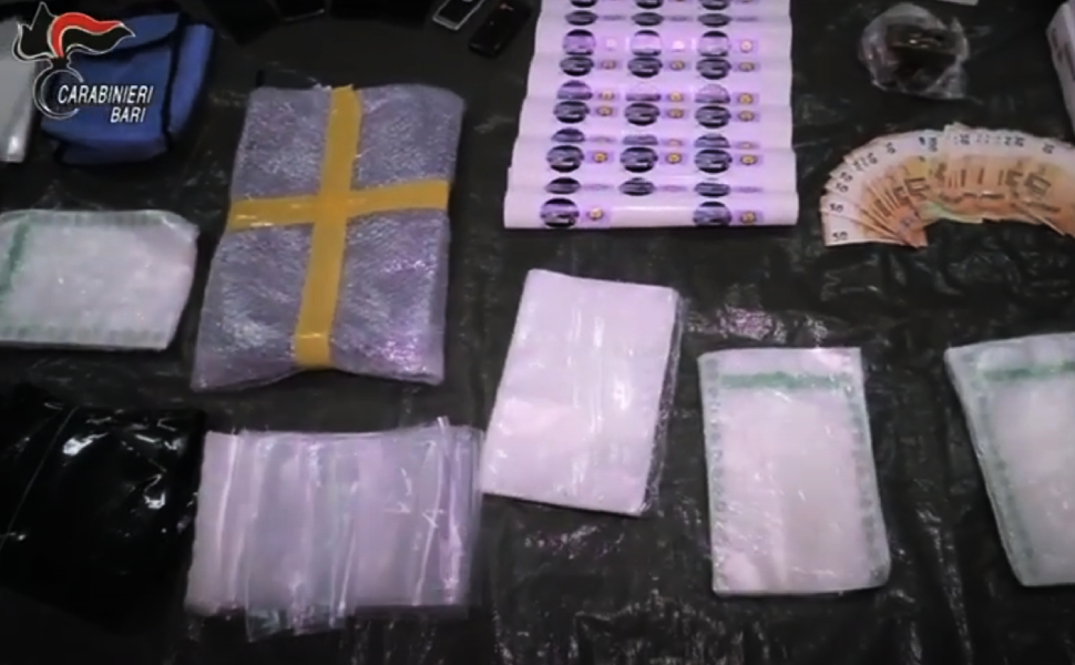 carabinieri bari 56 arresti droga anche calabria