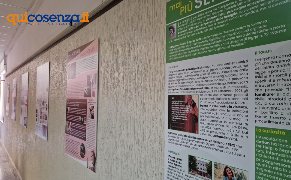 pannello mostra tribunale 02