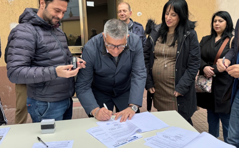 scuola sibari consegna lavori sindaco papasso 01