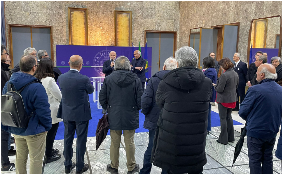 sindaco-franz-caruso_incontro-con-i-giornalisti