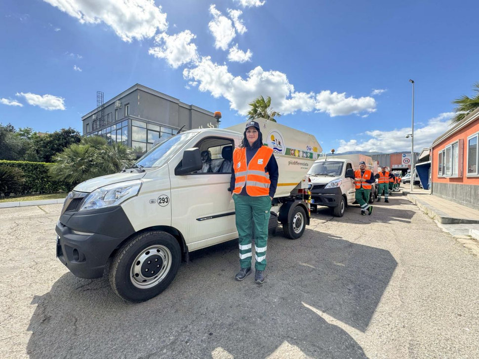 nuovi automezzi Ecoross