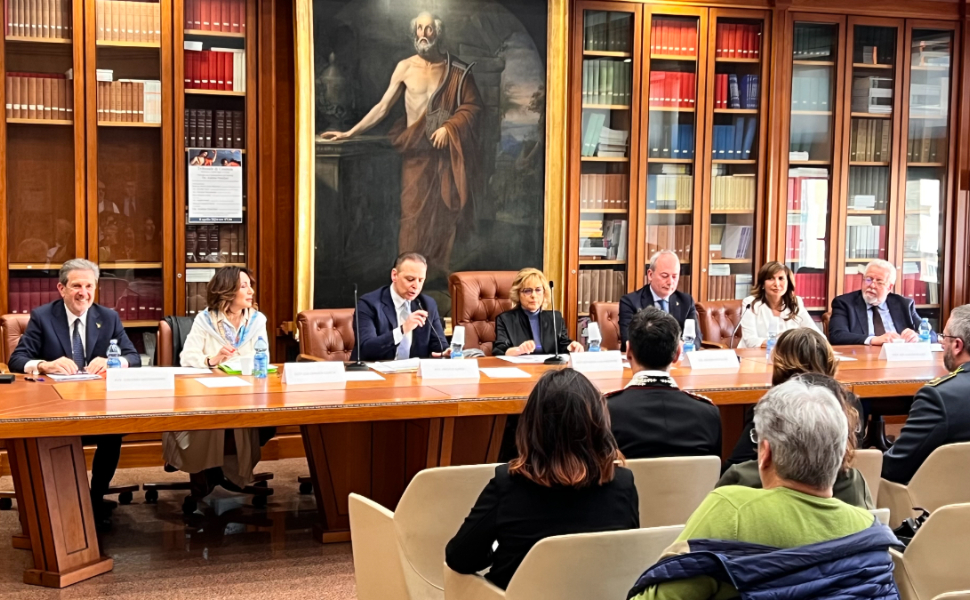 sottosegreterio-Ostellari-Tribunale-Cosenza.