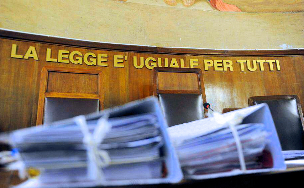 Aula tribunale la legge è uguale per tutti
