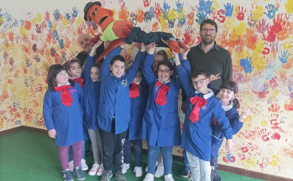 alunni rogliano sorrisi vento progetto