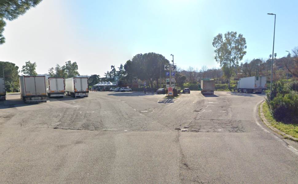 stazione servizio rende ovest