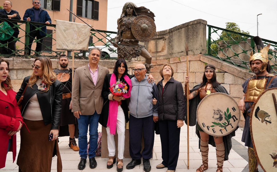 Donna Brettia Prof Felicetti