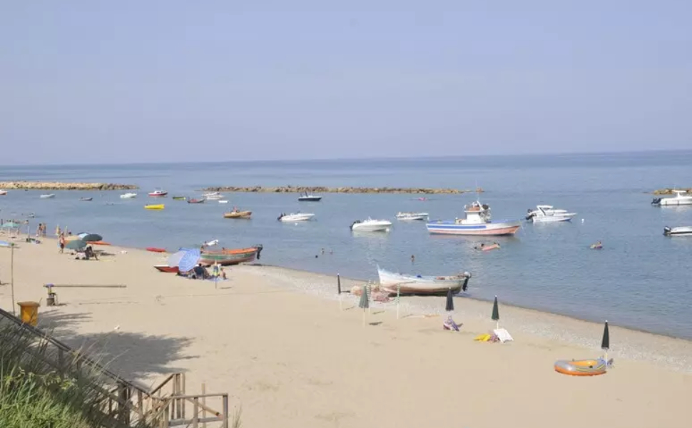 Torre Melissa spiaggia