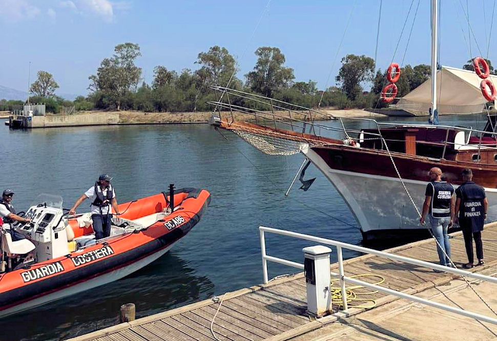 Guardia Costiera Corigliano porto
