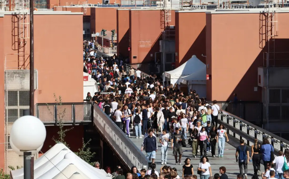 ponte-Unical-con-studenti