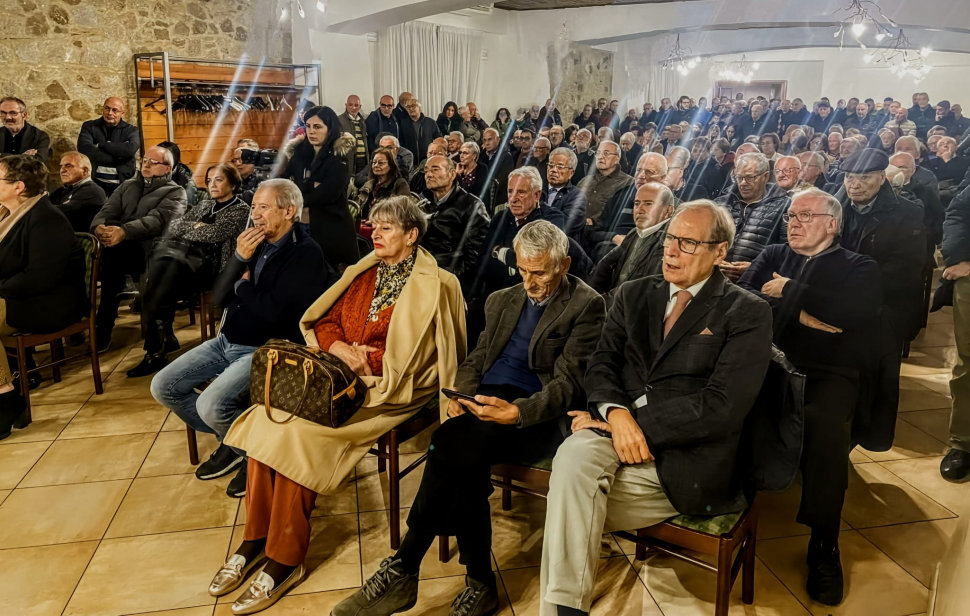 SAN GIOVANNI IN FIORE assemblea2