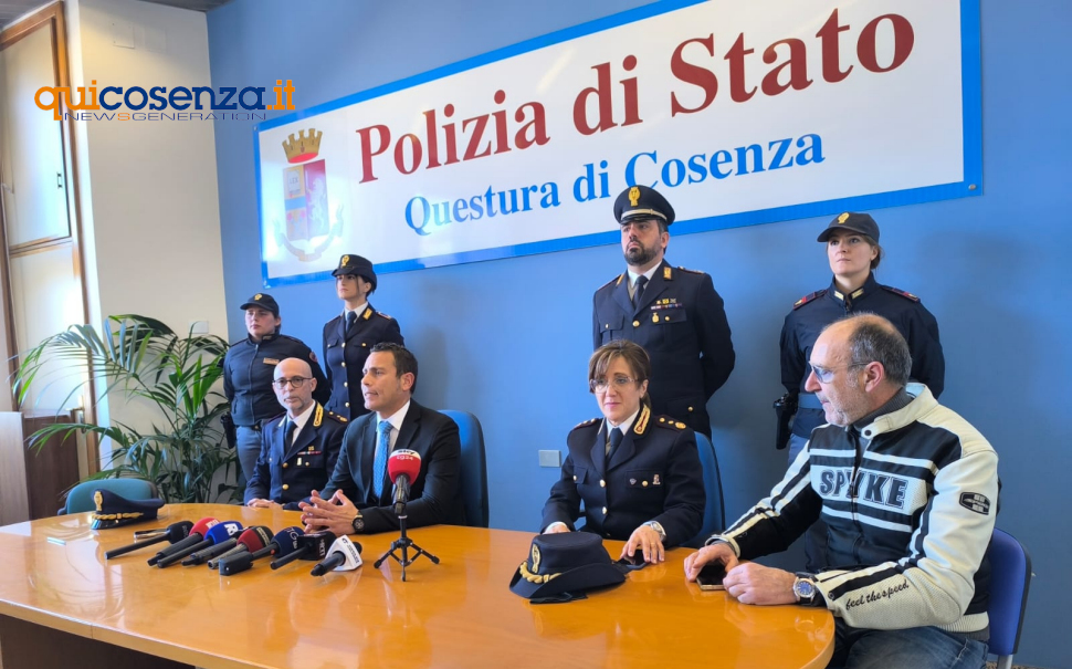 Polizia Questura Conferenza Stampa
