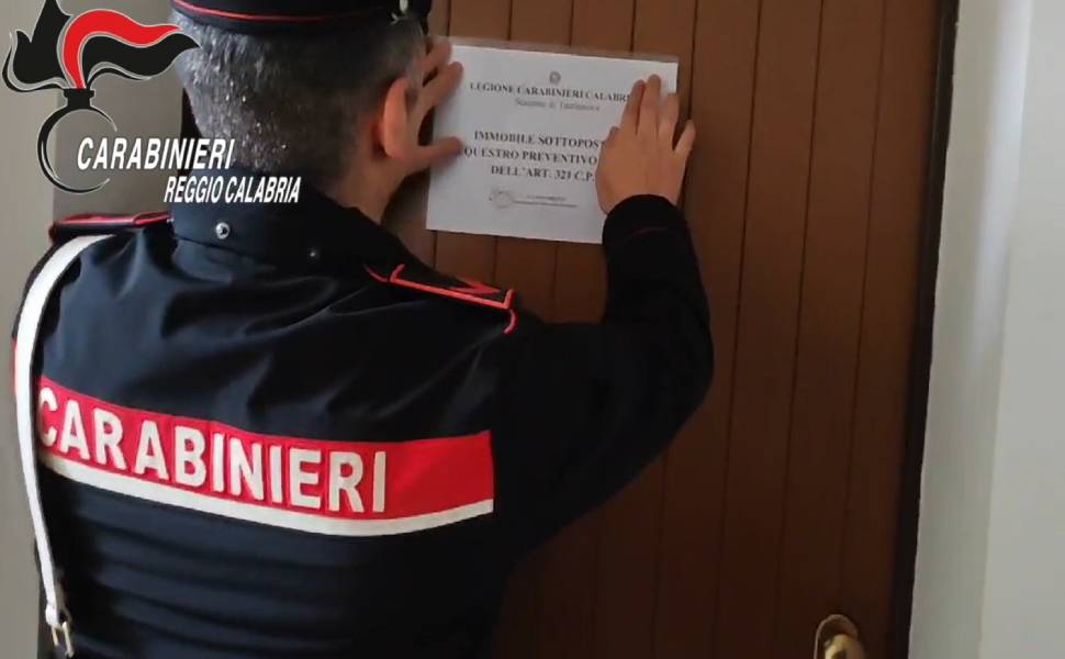 carabinieri reggio sequestro immobile