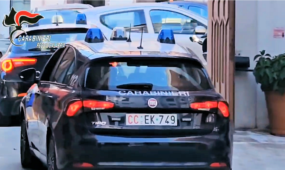 Carabinieri auto staffetta