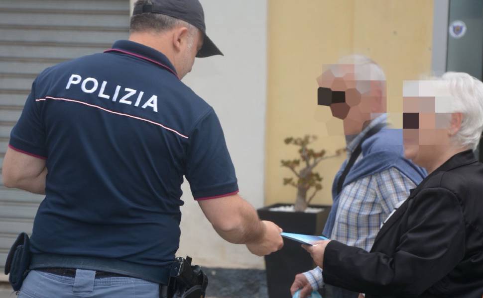 Polizia truffa anziani
