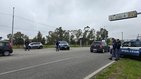 Cutro Controlli polizia