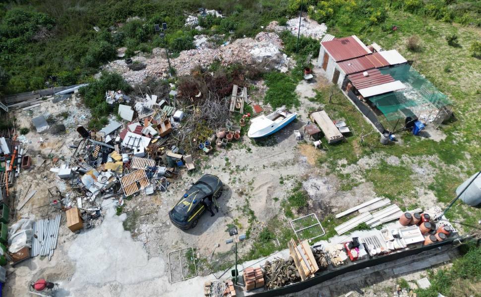discarica abusiva sud crotone gdf 02
