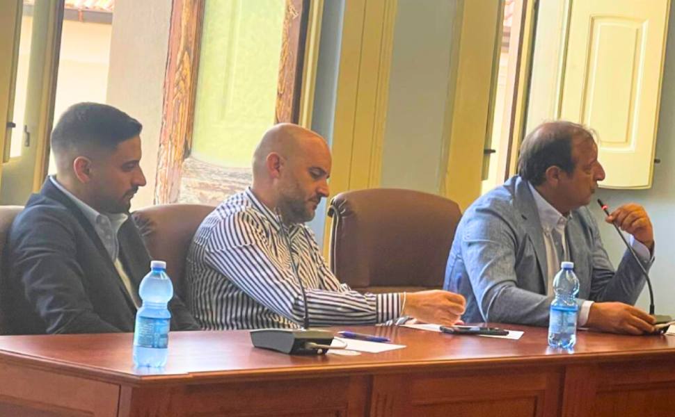 Consiglieri Aprigliano Insieme si può Andrea Muto (Capogruppo), Angelo Curcio e Angelo De Paoli