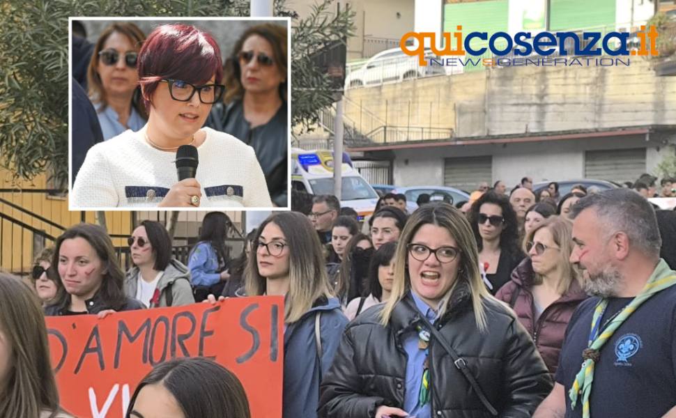 corteo spezzano violenza assessore 01